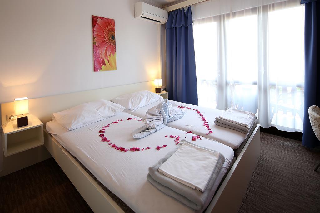 Guest House Zeba & Riviera Šilo Zewnętrze zdjęcie