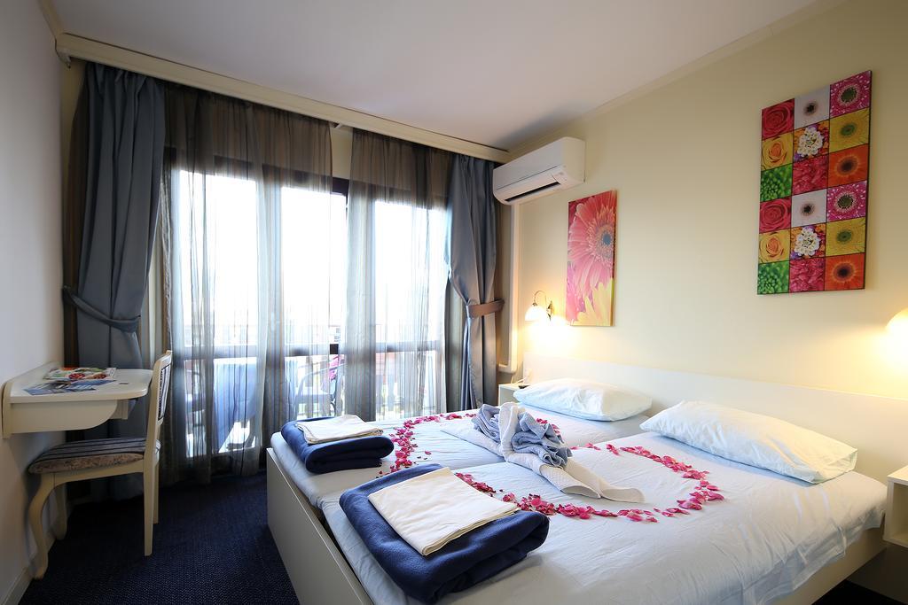 Guest House Zeba & Riviera Šilo Zewnętrze zdjęcie