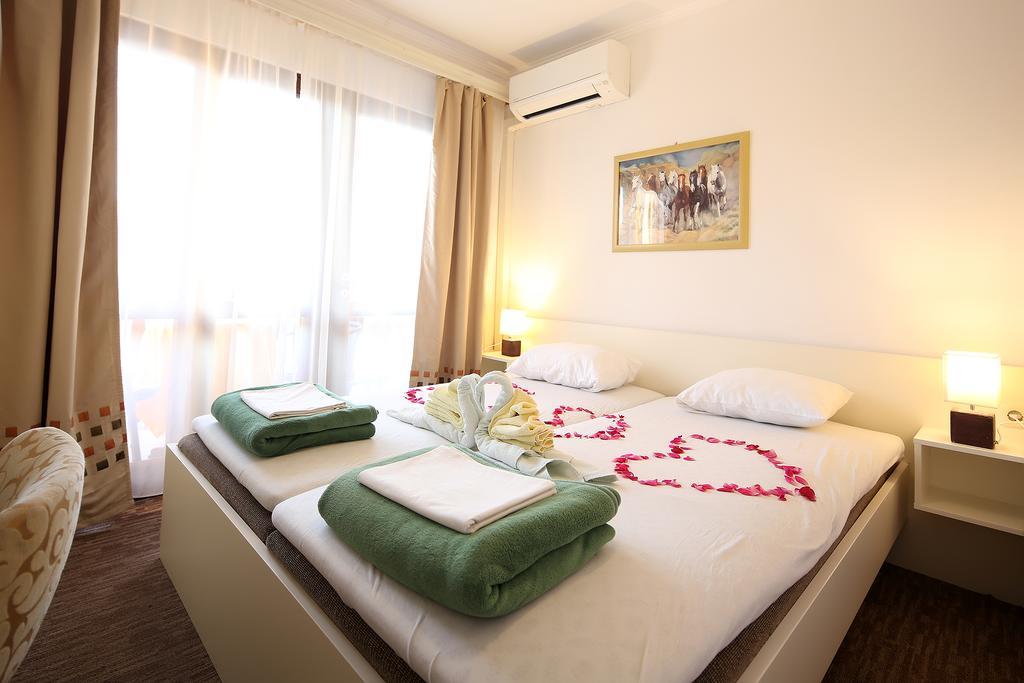Guest House Zeba & Riviera Šilo Zewnętrze zdjęcie