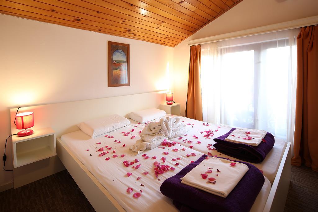 Guest House Zeba & Riviera Šilo Zewnętrze zdjęcie