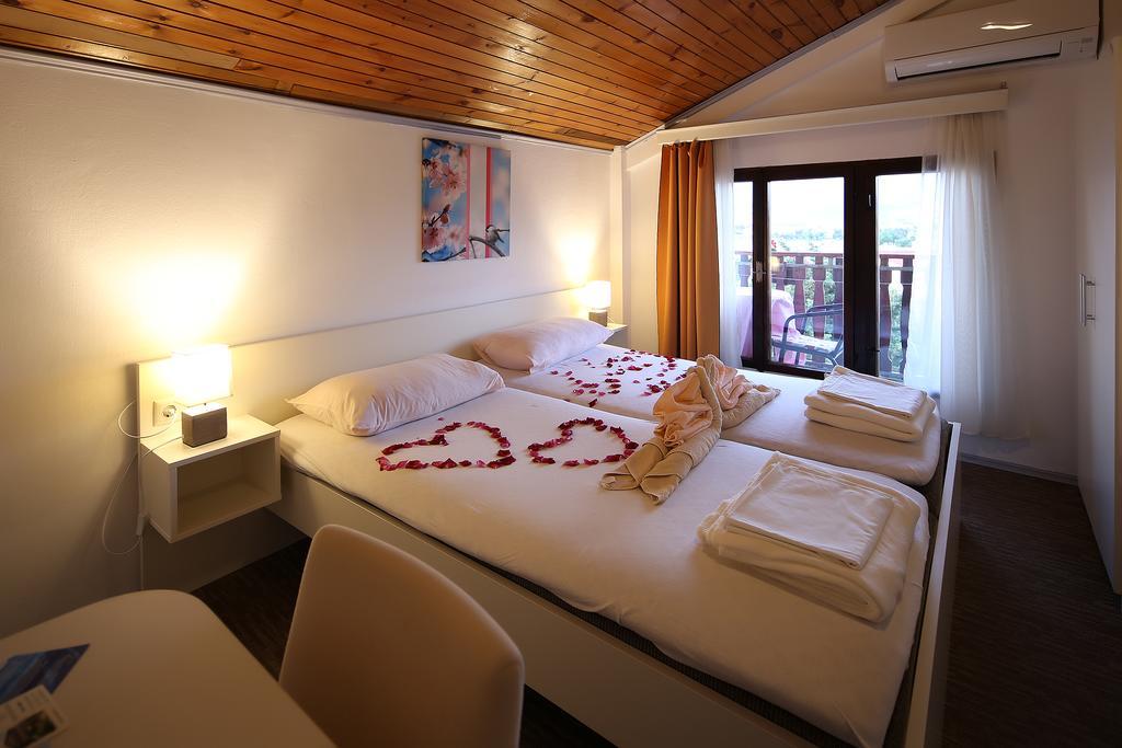 Guest House Zeba & Riviera Šilo Zewnętrze zdjęcie