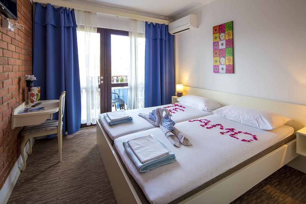 Guest House Zeba & Riviera Šilo Zewnętrze zdjęcie