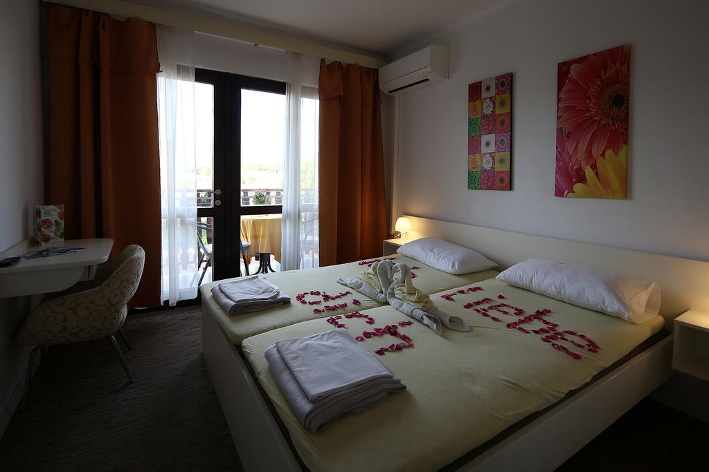 Guest House Zeba & Riviera Šilo Zewnętrze zdjęcie