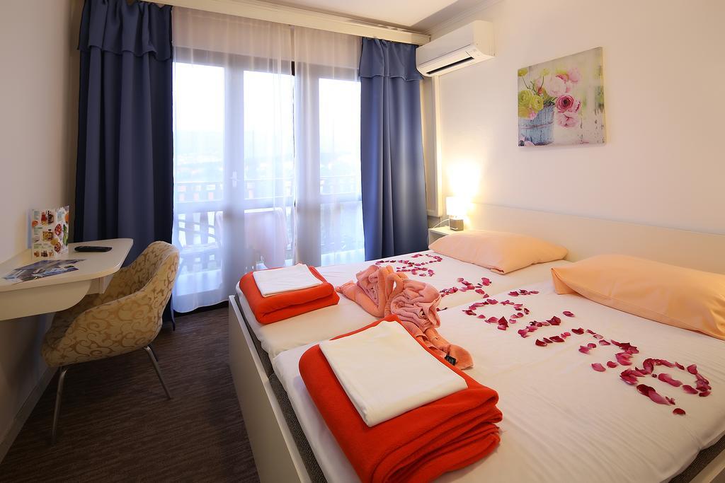 Guest House Zeba & Riviera Šilo Zewnętrze zdjęcie
