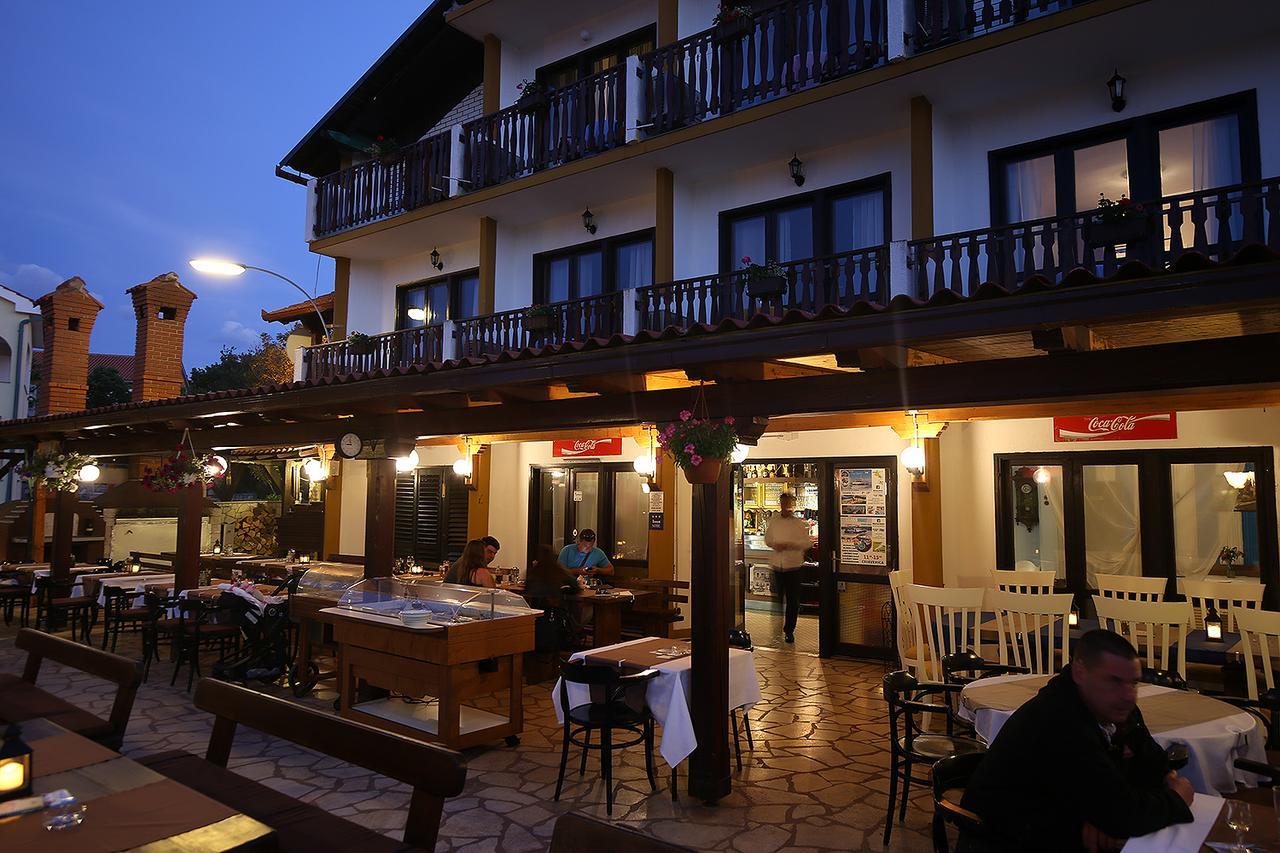 Guest House Zeba & Riviera Šilo Zewnętrze zdjęcie